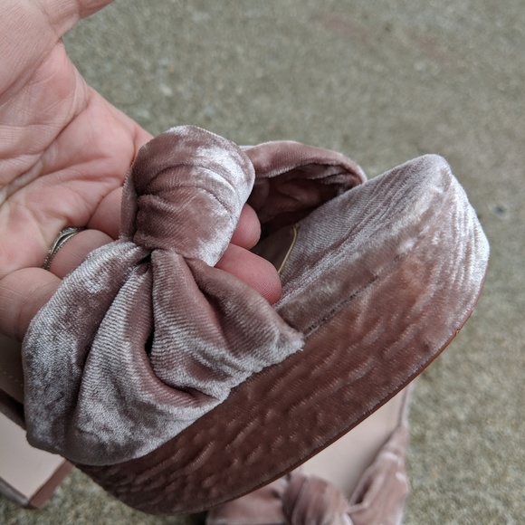 H&M Crushed Pink Velvet Chunky Heels Size 8/38 New - Picture 5 of 7